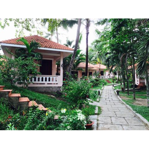 Garden bungalow