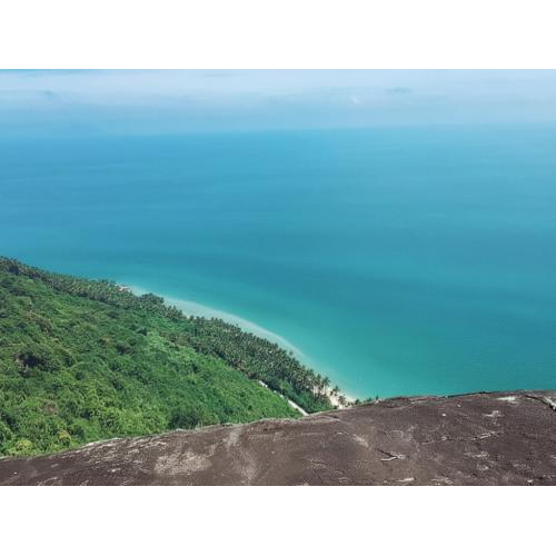 Đỉnh Ma Thiên Lãnh Hòn Sơn: Vẻ đẹp Hùng Vĩ của Đặc khu Kiên Hải