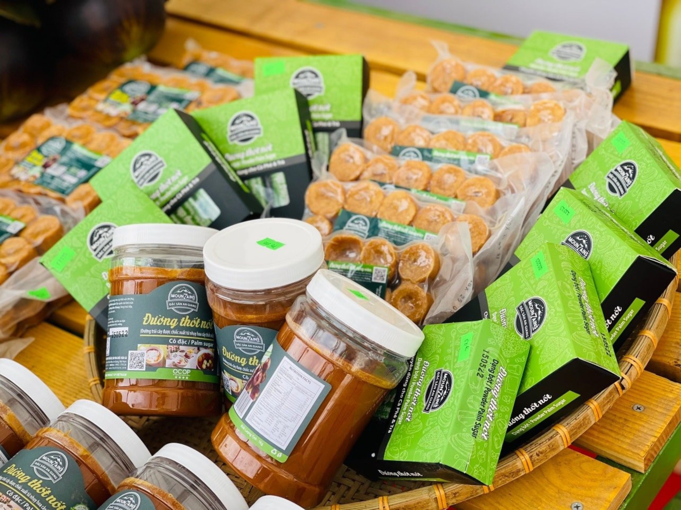 Nguồn nguyên liệu và sản xuất