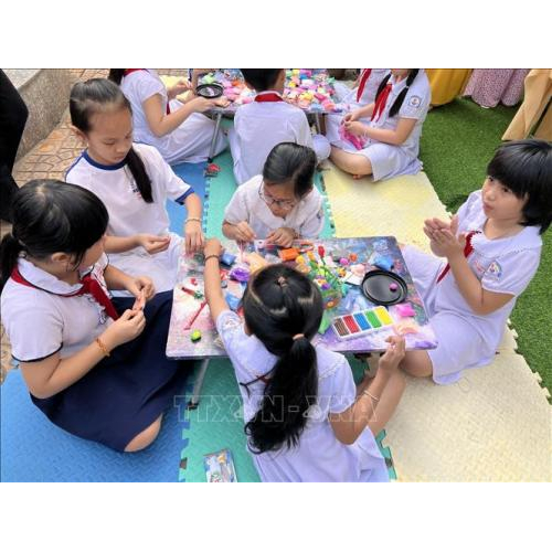 Tưng bừng Ngày hội Tiếng Anh Công nghệ số