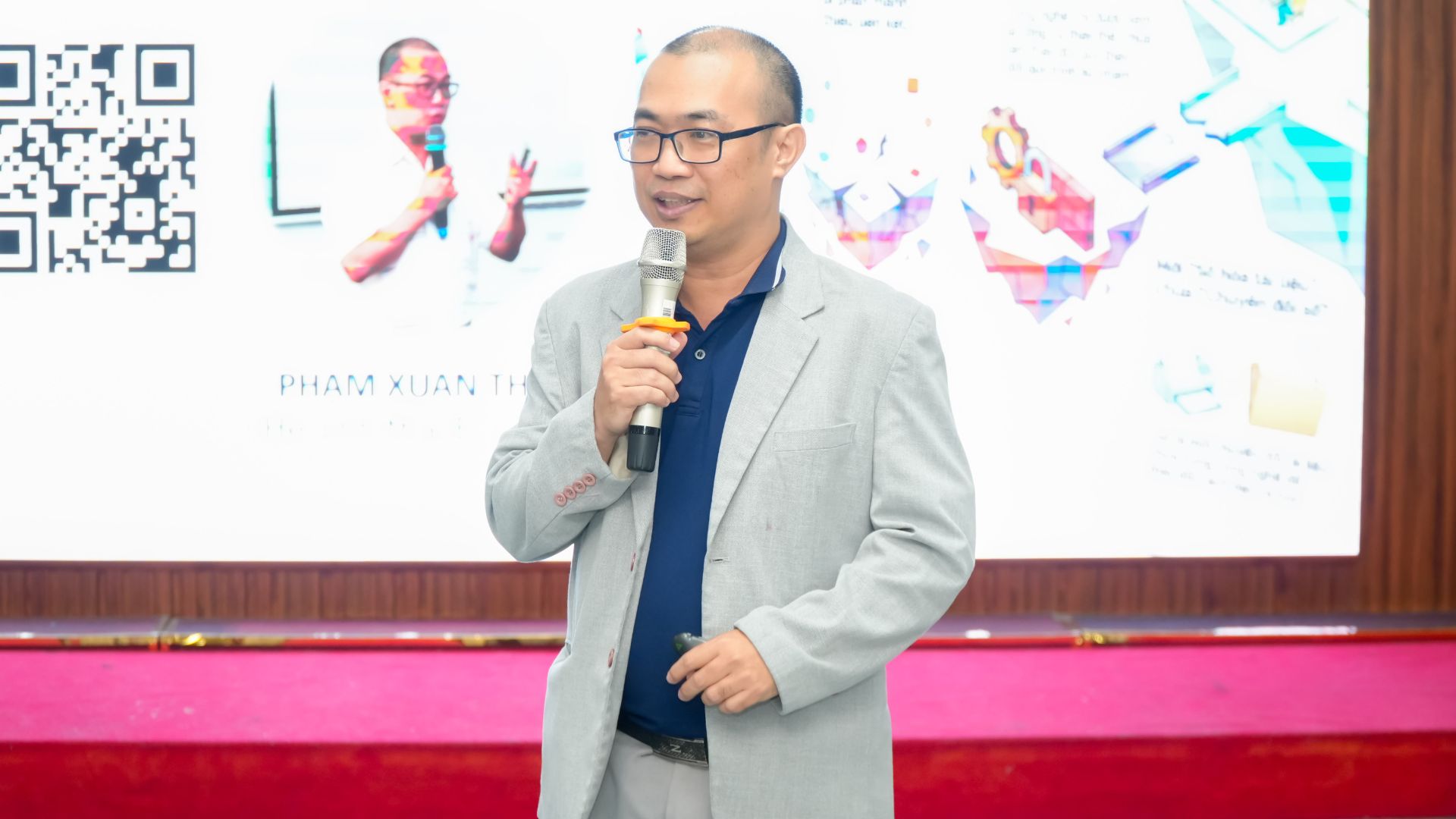 Hệ sinh thái công nghệ giáo dục: Lời giải cho bài toán chuyển đổi số bền vững