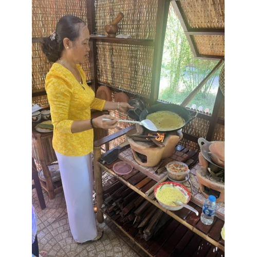 Nhớ Khói Lam Chiều - Trải Nghiệm Nấu Ăn Bếp Củi Tại Khu Du Lịch Văn Hoá Phương Nam