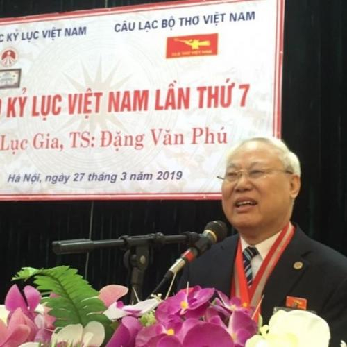 Tập Thơ Đường “Thuận Nghịch Độc” Của Tiến Sĩ Đặng Văn Phú