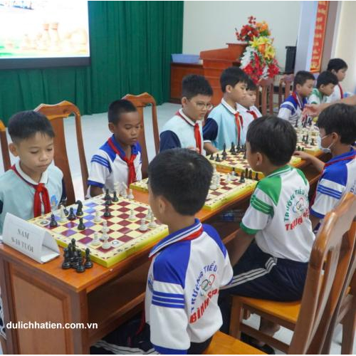 Hà Tiên Tổ Chức Lễ Hội Truyền Thống Kỷ Niệm 261 Năm Ngày Mất Bà Mạc Mi Cô