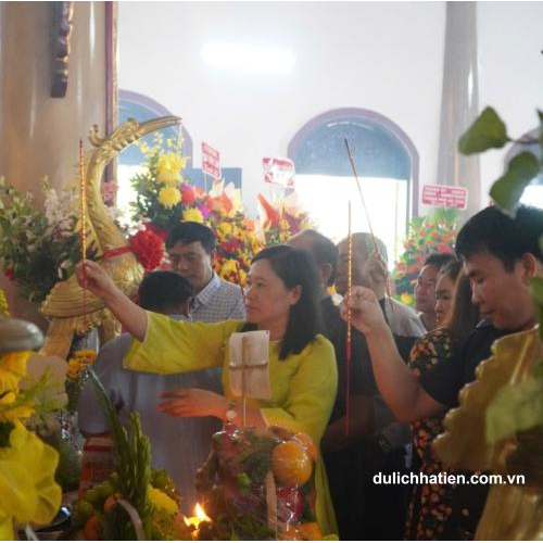 Hà Tiên Tổ Chức Lễ Hội Truyền Thống Kỷ Niệm 261 Năm Ngày Mất Bà Mạc Mi Cô