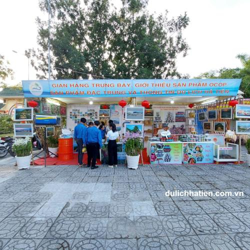 Hà Tiên Tổ Chức Lễ Hội Truyền Thống Kỷ Niệm 261 Năm Ngày Mất Bà Mạc Mi Cô