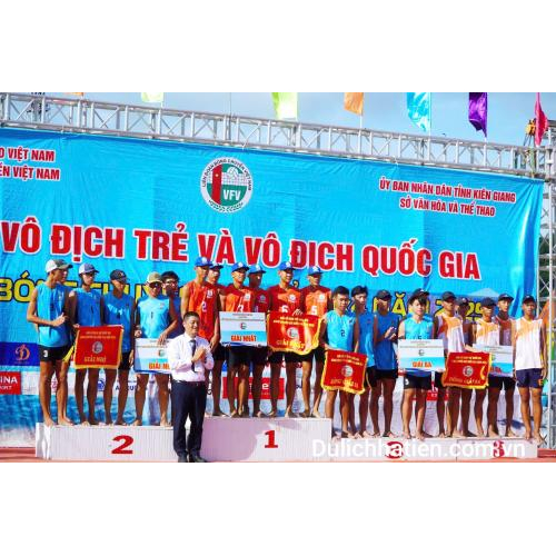 Lễ khai mạc Giải vô địch quốc gia và Trao huy chương Giải vô địch trẻ môn Bóng chuyền bãi biển 4x4 năm 2025