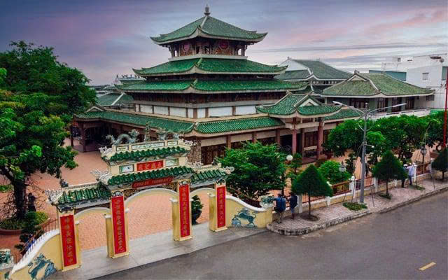 Điểm đến tâm linh - Miếu Bà Chúa Xứ Núi Sam