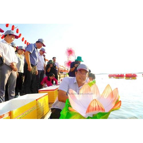 Phường Hà Tiên (An Giang): Thả Hơn 1 Triệu Con Giống Tái Tạo Nguồn Lợi Thủy Sản Tại Đầm Đông Hồ